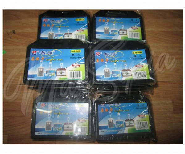 id_holder_2